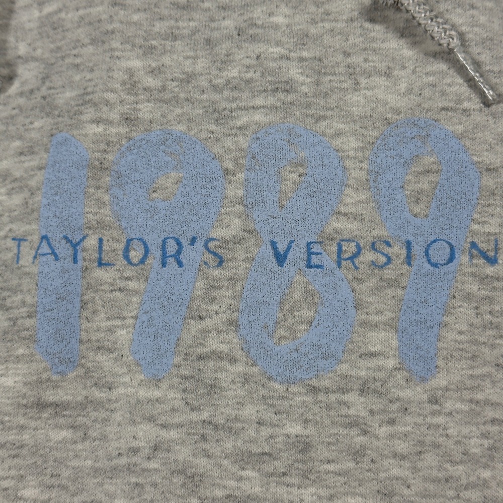 Taylor Swift 1989 Taylor's Version Hoodie Medium Gray Blue Tracklist Merch - Picture 3 of 10